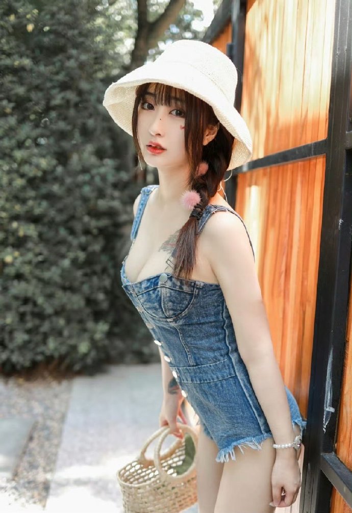 坚如磐石 封面